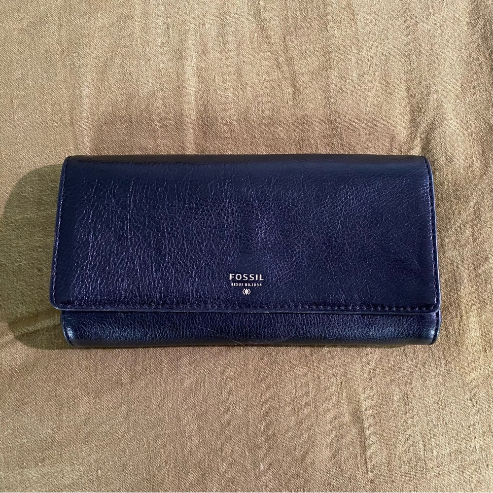 Black leather Fossil Trifold Wallet